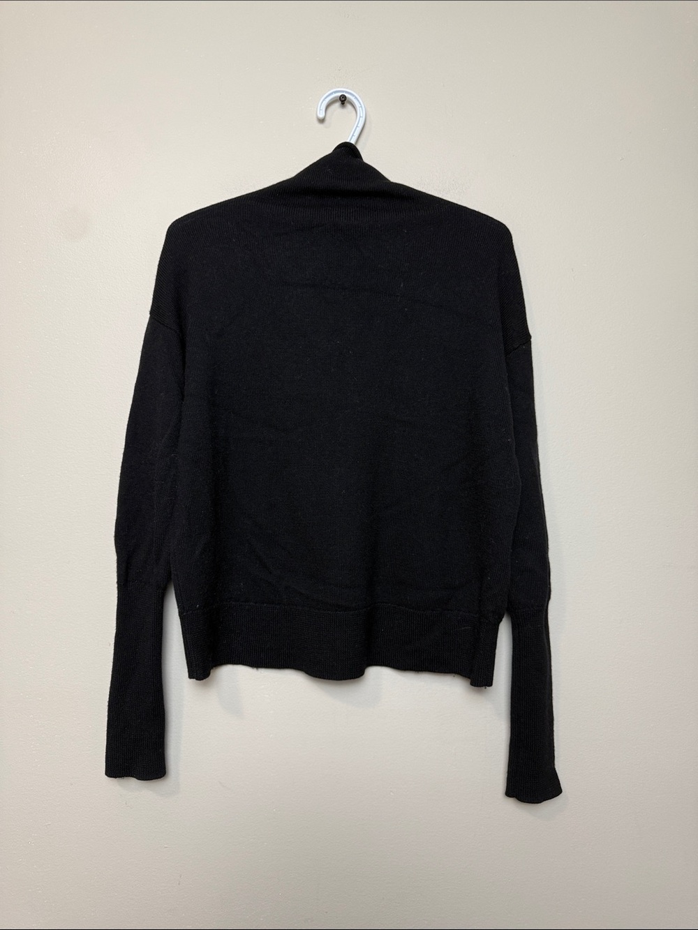 Wilfred Black Mockneck cashmere Sweater size M - Picture 2 of 6